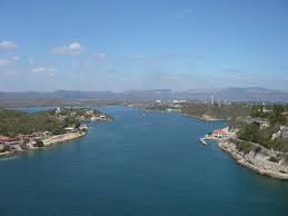 Viaje por la bahía santiaguera