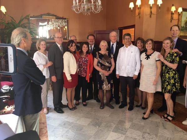 Agradecen labor de congresistas para mejorar relaciones Cuba-EE.UU.