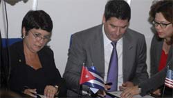 Cuba y Estados Unidos firman primer acuerdo para servicio de roaming