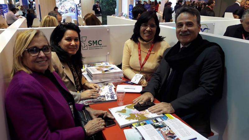 FITUR 2018, sirvió de marco para la reunión entre la Dra. Miladys Orraca (Presidenta de la Comercializadora de Servicios Médicos Cubanos), el Sr. Gustavo Machín Gómez (Embajador Extraordinario y Plenipotenciario de la Embajada de Cuba en España) y la Lic. Yanet Fernández Padilla (Consejera económica y comercial de esa misma embajada). En el encuentro estuvo presente además, la Lic. Gricel Castaño Rey (Directora de Relaciones Públicas del Grupo Excelencias) Servicios médicos cubanos presentes en FITUR 2018
