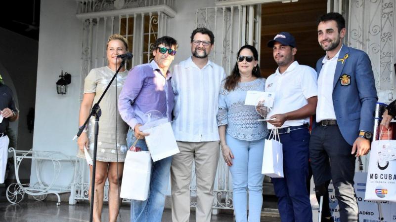 Premiados ganadores del XVII Torneo de Golf Día de la Hispanidad