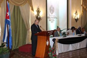 OPS y Ministerio de Salud Pública cubano conversan sobre zika en La Habana