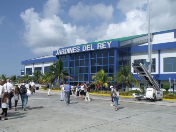 Aeropuerto de Cayo Coco reinicia operaciones 