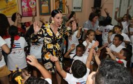 Katy Perry se suma a lista de famosos que visitan Cuba