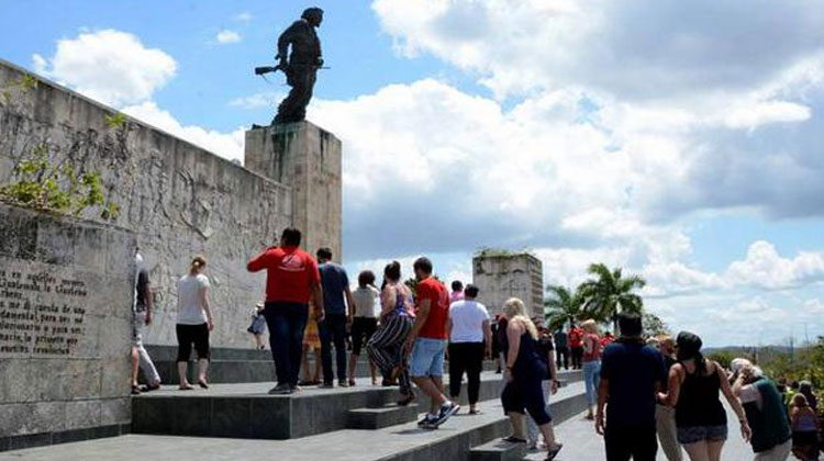 Más visitantes al Complejo Ernesto Guevara