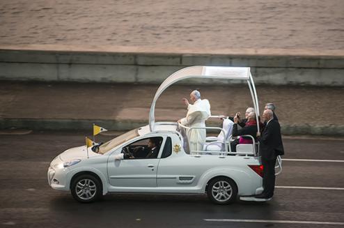 Papa Francisco recorrió Malecón de La Habana