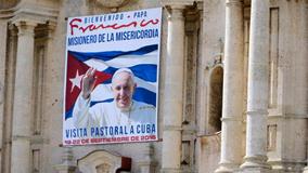 Cartel de recibimiento al Papa en el Seminario de San Carlos, La Habana Misionero de la Misericordia