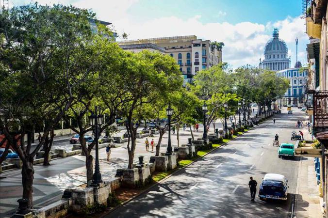 Encantos de un paseo por el Prado habanero