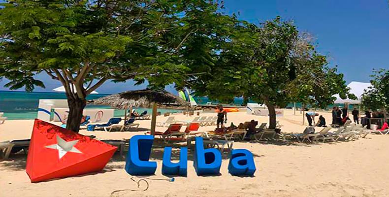 J.L. Perelló: "El desarrollo turístico de Cuba depende de la formación de los jóvenes"