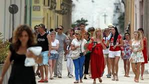 Arriban dos millones de visitantes al Destino Cuba en el año 2016