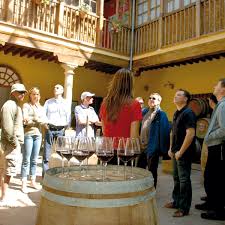 La OMT y el Foro de Marcas Renombradas Españolas presentan primer prototipo de turismo enológico