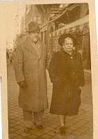 Los geógrafos Sara Ysalgué y Salvador Massip en viaje alrededor del mundo en la década del 1940. Sara E. Ysalgué, autora del Atlas Nacional de Cuba