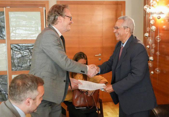 Cuba y Serbia exploran alianzas comerciales clave