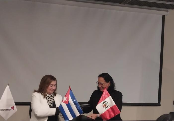 Perú y Cuba unen fuerzas para la formación turística