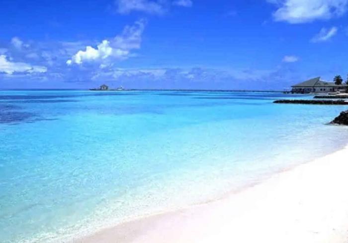 Cuba desarrolla modelo de turismo azul resiliente