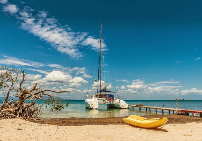 El seafari a Cayo Iguana te invita a navegar en catamarán