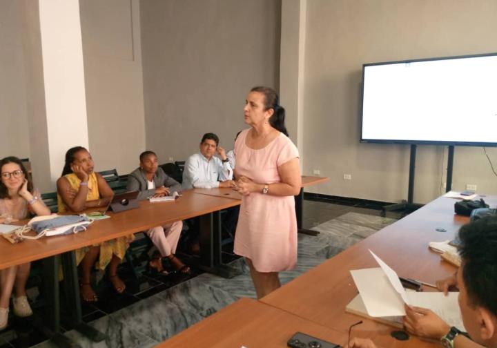 Triángulo de cooperación internacional que pasa por Cuba