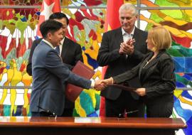 Cuba y Vietnam sellan alianza biotecnológica para producir medicamentos de alta tecnología