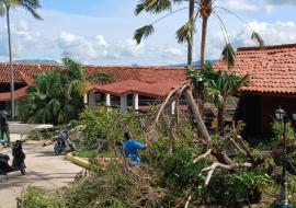 Reconocen compromiso de trabajadores del turismo luego de los daños causados por el huracán Melissa
