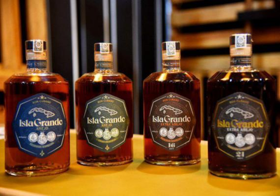 Ocho marcas de ron cubano reciben Marca País