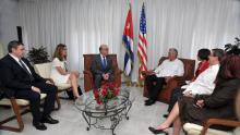 Presidente cubano conversa con congresista de EE.UU. 