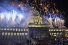 La Habana se despertó tranquila bajo un cielo azul soleado el domingo, después de dos noches de celebraciones por su 500 aniversario con música, baile, un espectacular despliegue de fuegos artificiales.