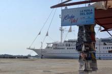 Crucero Club Med 2 ancla en Cienfuegos, Cuba foto ACN