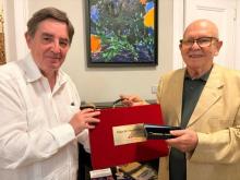 Instituto Cervantes recibe legado de Miguel Barnet