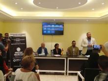 Ibecosol y Frutas Selectas firman contrato en el marco de Exposur 2023