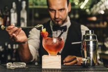 Indagan en Cuba en historia de la coctelería y su vínculo con el turismo