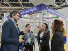 Salud cubana despierta interés en MedTravelExpo 2022