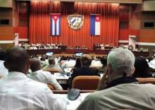 Parlamento cubano analiza los documentos que regirán la economía del 2015