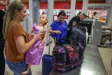 Cuba flexibiliza importación comercial a las personas naturales