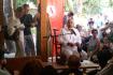 Leonardo Padura Fuentes (La Habana, 9 de octubre de 1955), impartió la conferencia “Cómo se escribe una novela”, que tuvo lugar el pasado viernes 17, en la Galería Cairostudio de El Vedado capitalino, auspiciada por la Academia Cubana de la Lengua, Aurelia Ediciones y la Embajada de España.